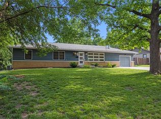 1221 W 19th Ter, Lawrence, KS 66046