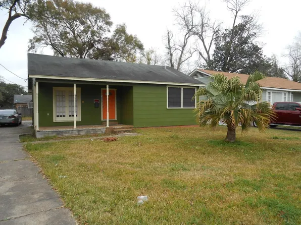 1050 Boyd St, Beaumont, TX 77705