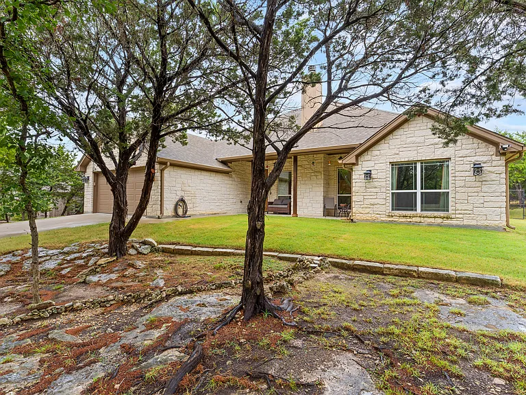 15765 Salado Dr — Photo 2
