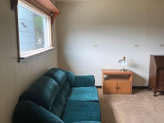 5th image of 46 Lincoln Ave