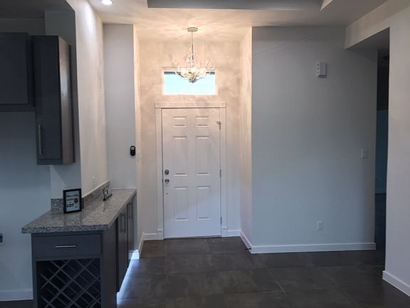 4th image of 5302 Salamanca Dr