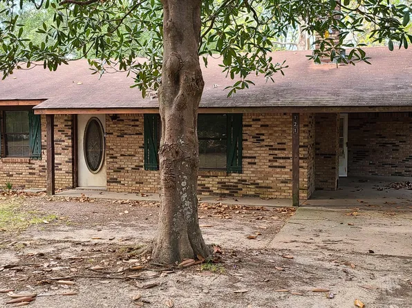 121 Rogers Smith Rd, Lucedale, MS 39452