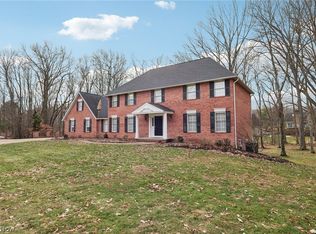 534 Ghentwood Dr, Akron, OH 44333