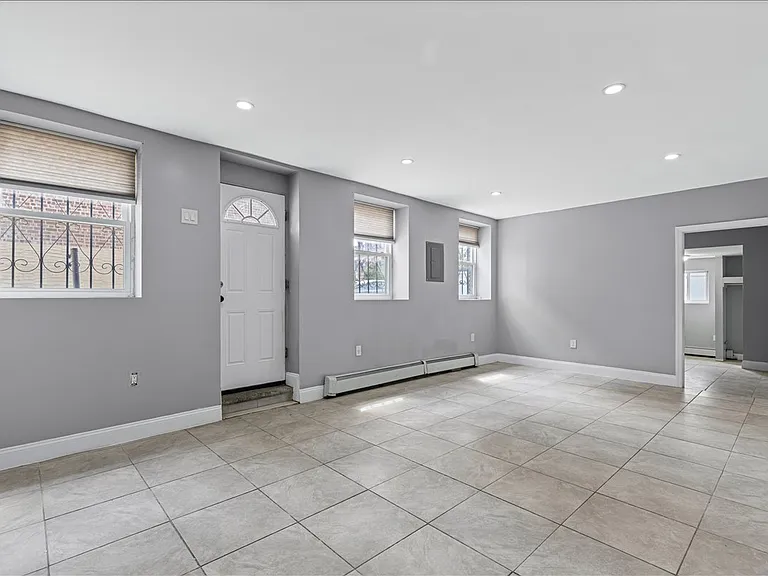 1021 E 213th St #3 — Photo 3