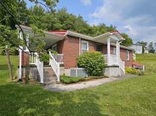 438 Hotel Ave, Tazewell, VA 24651
