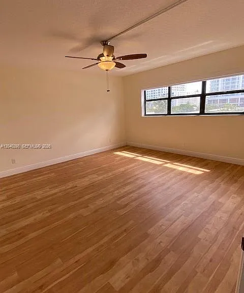520 Orton Ave #503 — Photo 5