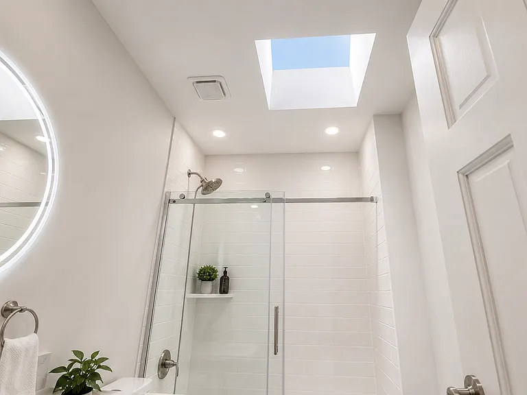 2070 E 55th St #3 — Photo 7