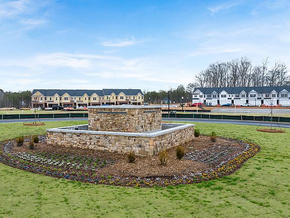 5th image of 404 Reflection Dr