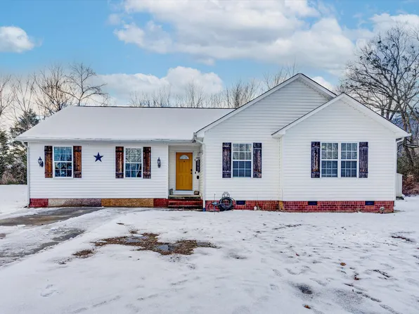 255 Village West Dr, Jasper, TN 37347