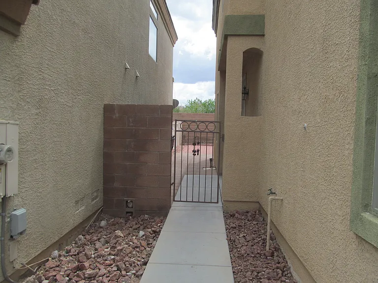 5357 Coral Ribbon Ave — Photo 2