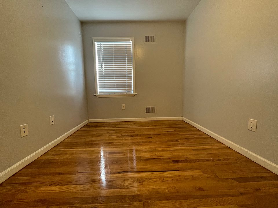 2nd image of 812 New York Ave #28E