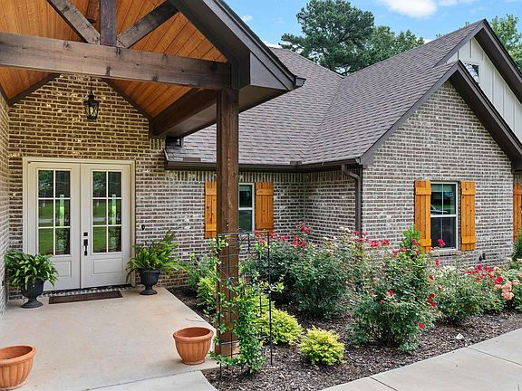 3rd image of 434 King Ranch Rd