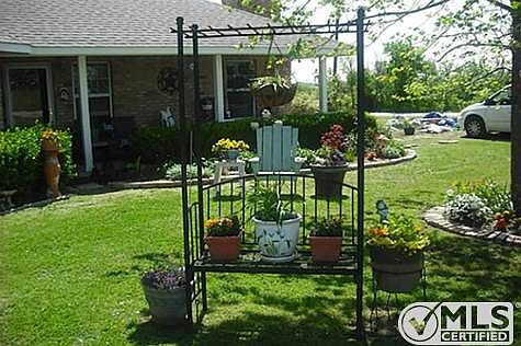 5th image of 833 Isom Rd