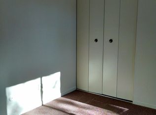 704 W Huntington Commons Rd APT 3B, Mount Prospect, IL 60056