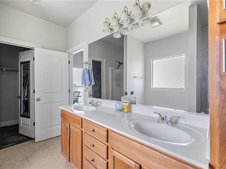 22157 Fen St — Photo 18