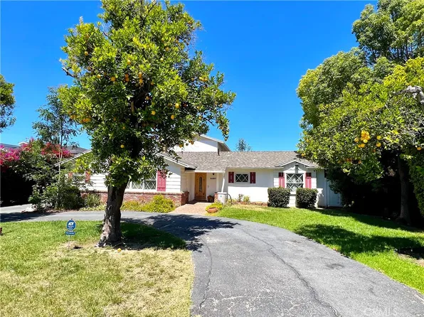 20601 Wells Dr, Woodland Hills, CA 91364