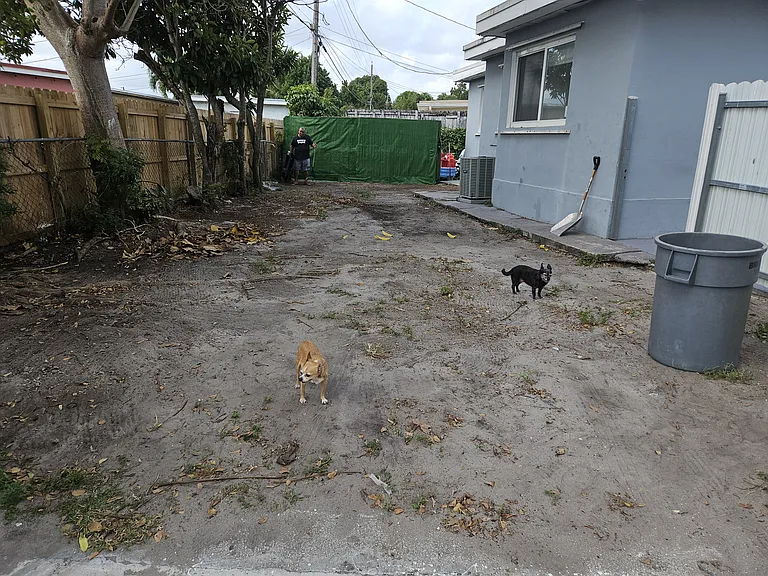 5350 E 3rd Ave — Photo 12
