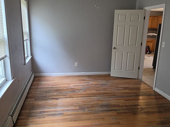 5th image of 14 Ferraro St #2