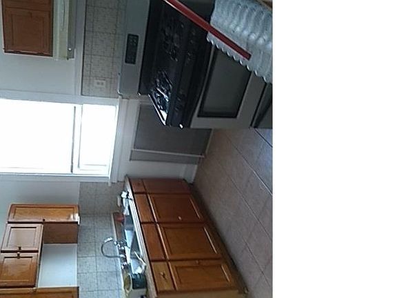 5th image of 7235 S Vernon Ave Floor 2