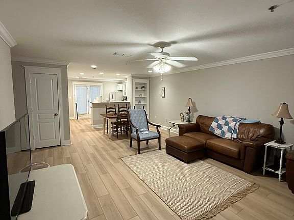 2nd image of 660 Barnett Shoals Rd APT 115