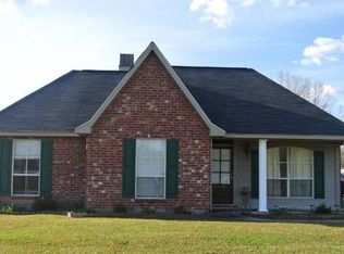 24685 Rolling Meadow Dr, Denham Springs, LA 70726