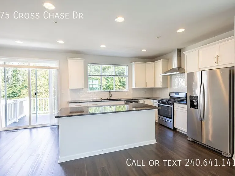 575 Cross Chase Dr — Photo 2