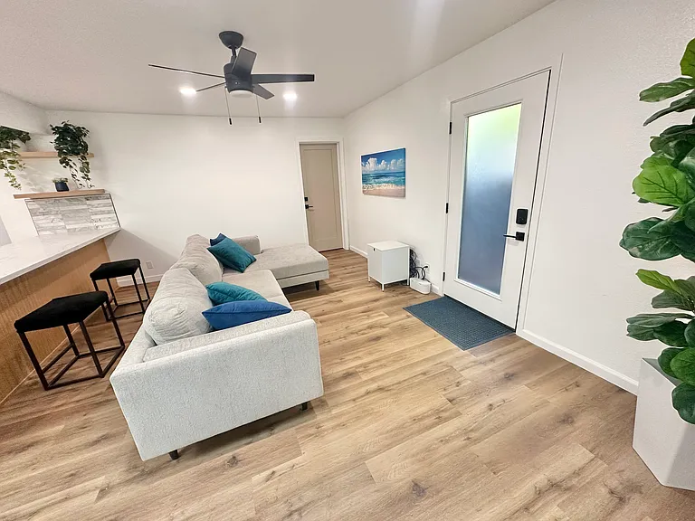 3234 Roberta Ln #1B — Photo 15