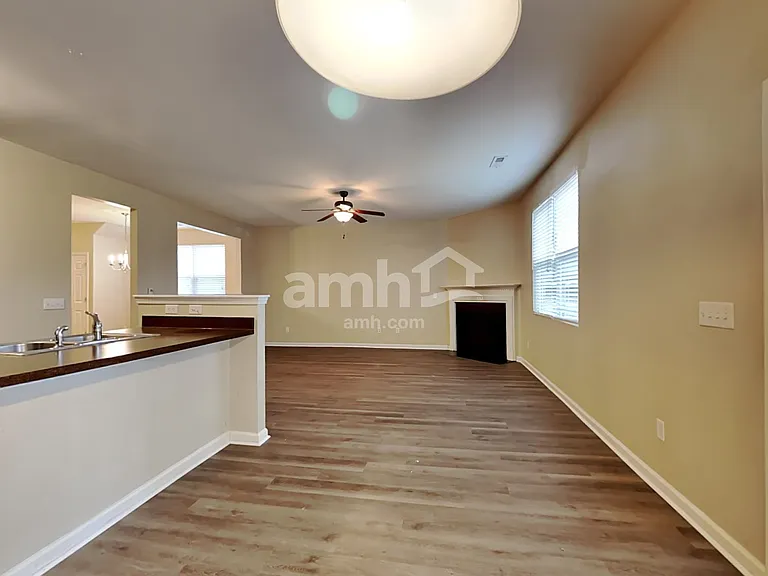 254 Cameron St — Photo 5