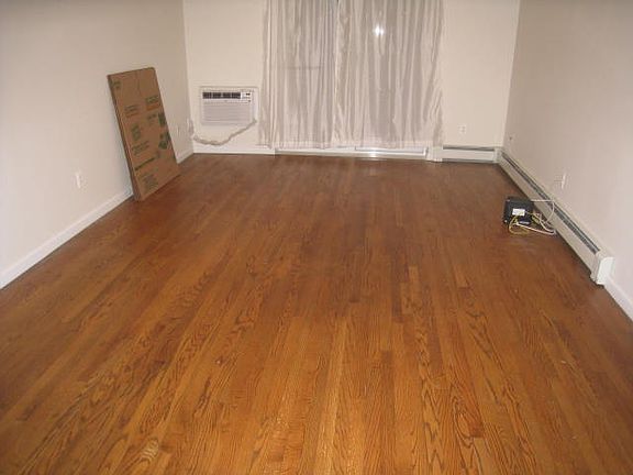 2nd image of 2578 38th St #2F
