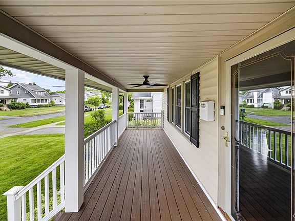 5th image of 235 Homecroft Rd