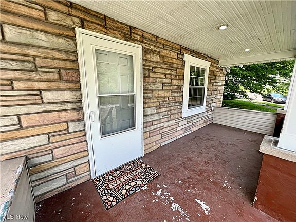 3rd image of 71 N Loveless Ave