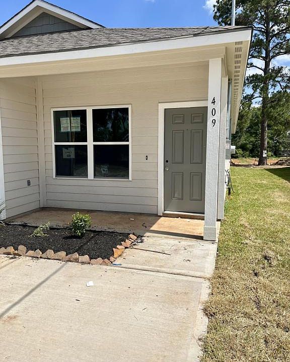 1st image of 409 East Dr