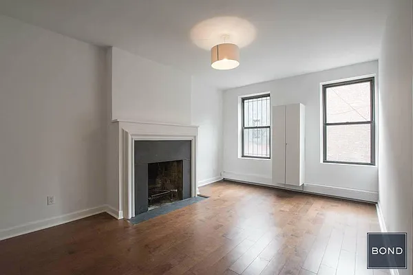 Rented by Bond New York | media 4