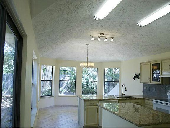 5th image of 4902 E Laureldale Dr