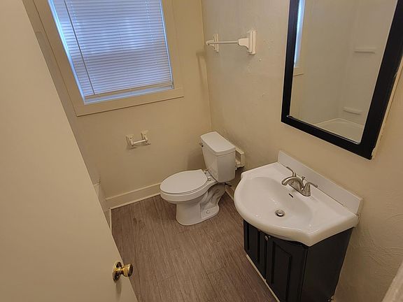 4th image of 1520 Prentis Ave APT 1