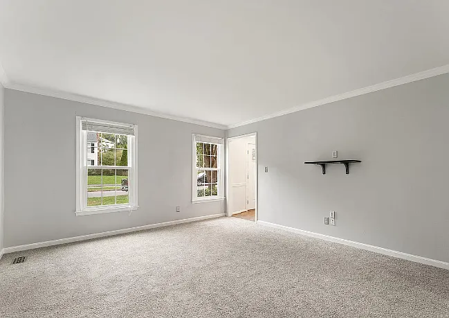 4979 Manor House Ct — Photo 3