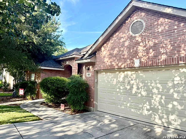 48 Silverhorn Dr — Photo 2