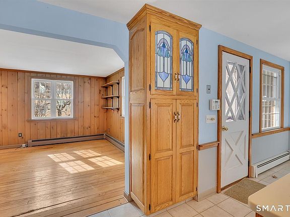 5th image of 408 Foote Road