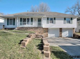 13368 Cedar St, Omaha, NE 68144