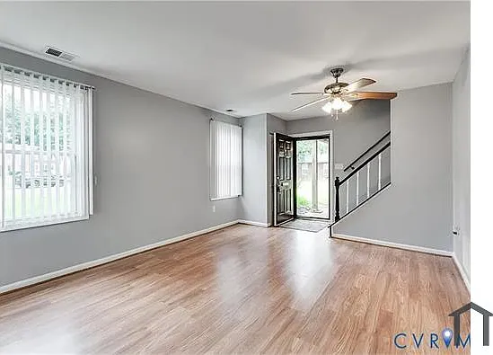 2 bed, 989 sqft, $1,600 — Photo 3