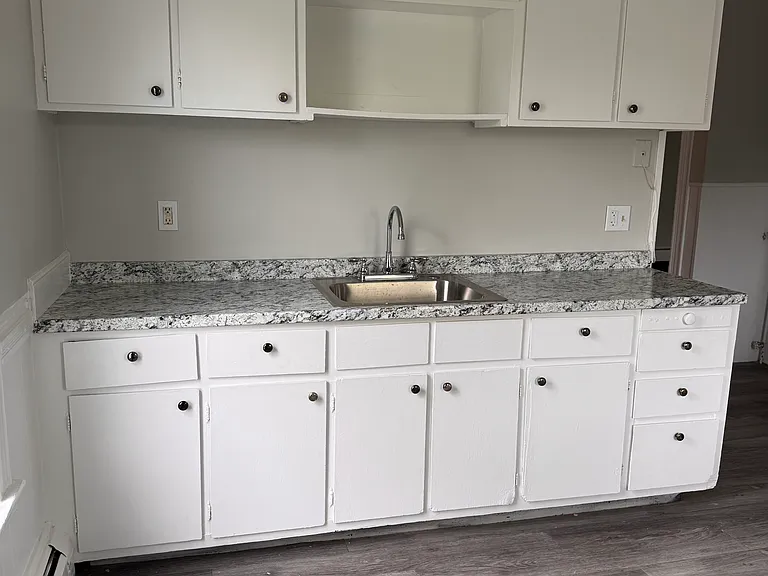 Bright updated kitchen