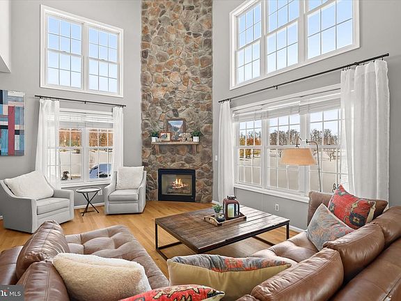 3rd image of 685 W Watersville Rd