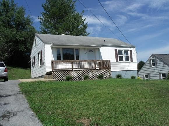 1st image of 149 Woodmont Ave