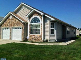 533 Key West Dr, Williamstown, NJ 08094