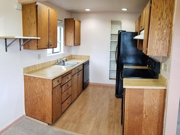 3rd image of 12717 NE 116th St APT D304