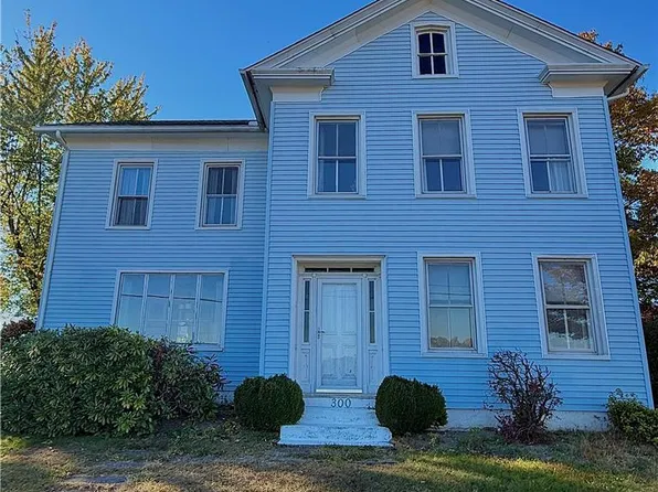 300 S Delaware Dr, Mount Bethel, PA 18343