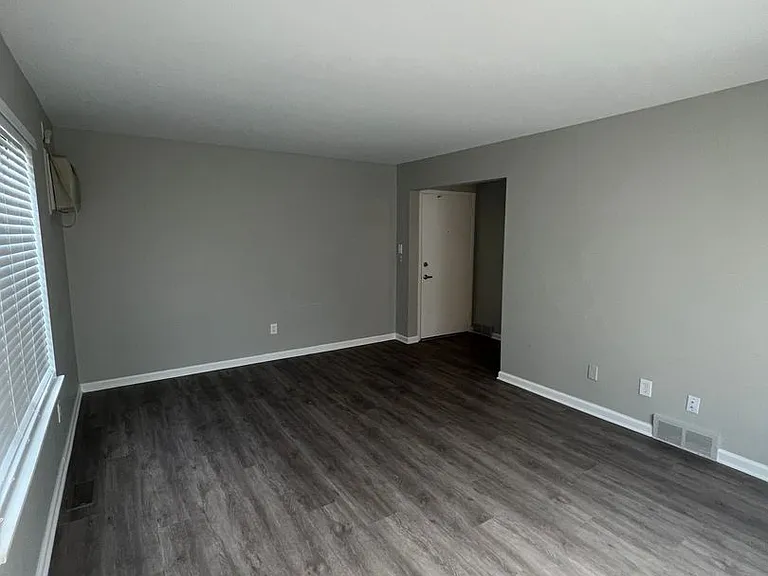 550 Rosewood St — Photo 14