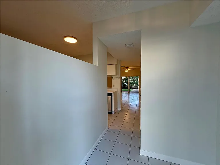9914 NW 56th Pl — Photo 8