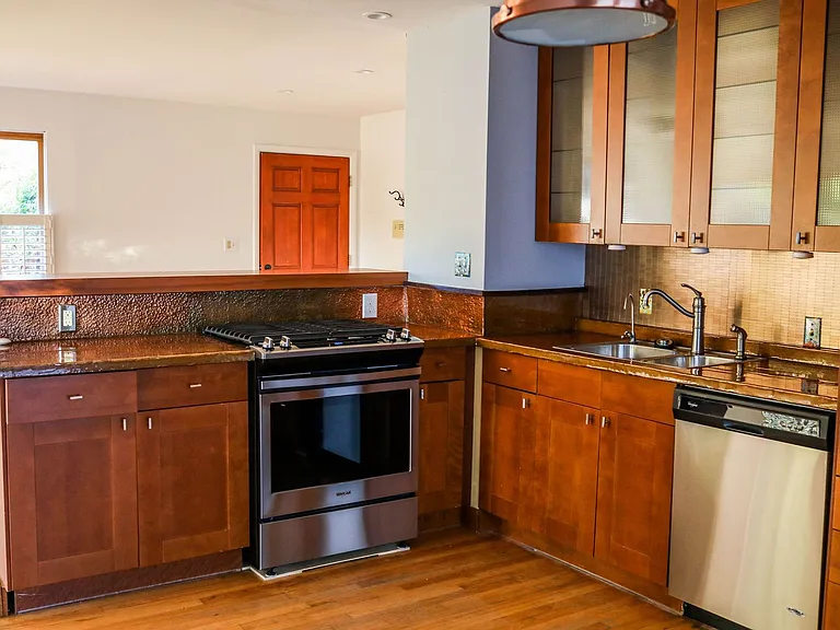 501 Mial St — Photo 12