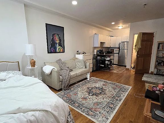 3rd image of 190 22nd St APT 1A